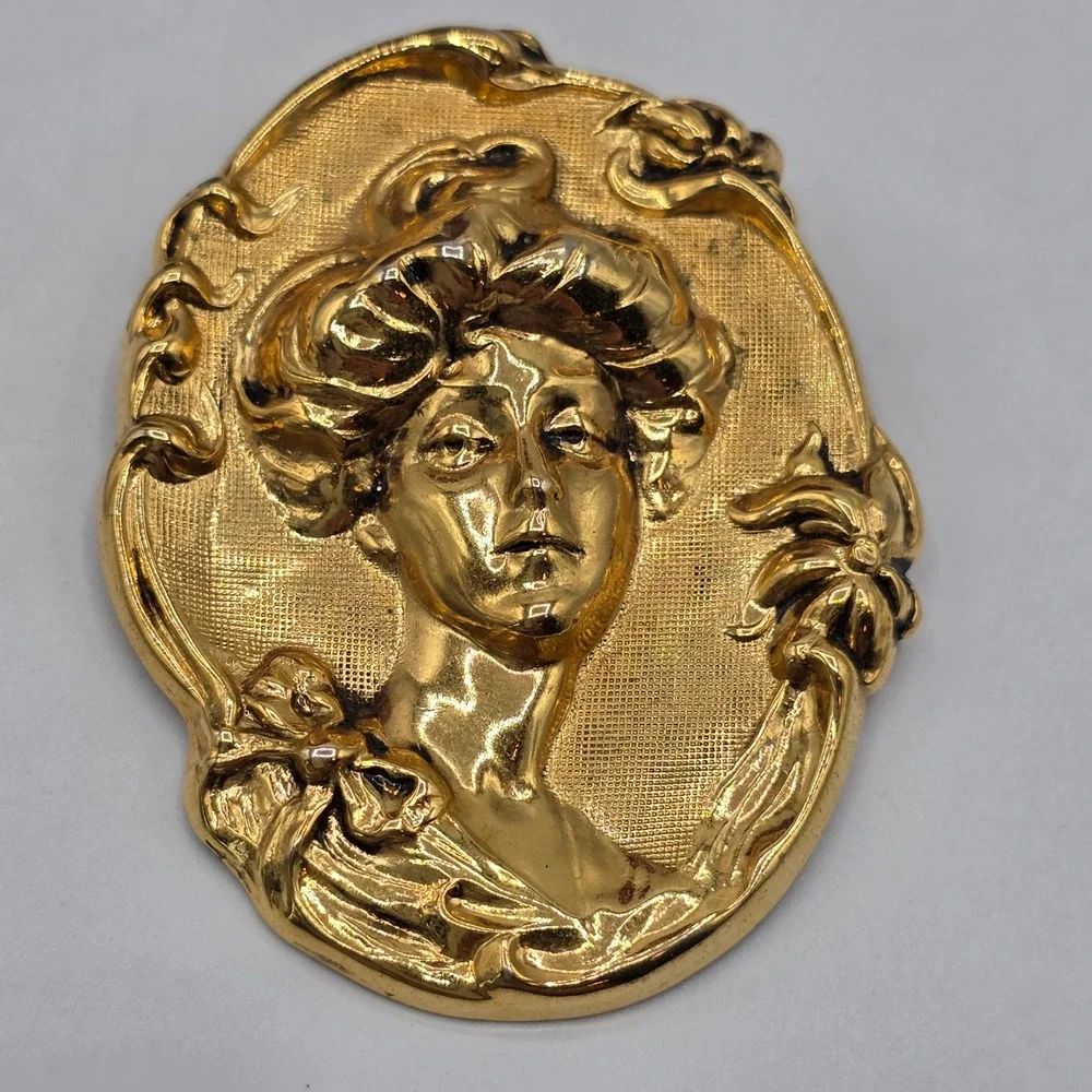 Vintage Art Nouveau Style Gibson Girl Brooch Gold Tone Lady Portrait Pin Cameo